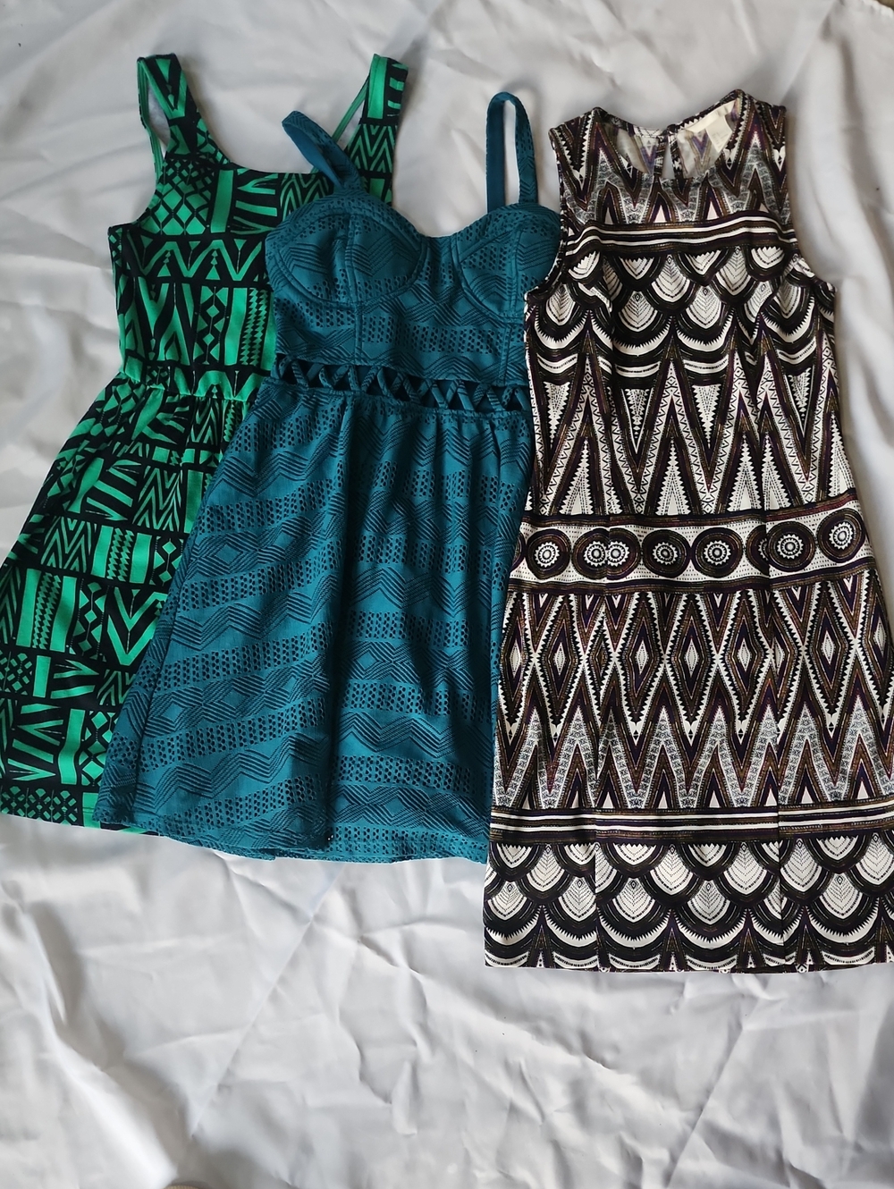 Everly H&M Xhiliration Dress Bundle Size Small